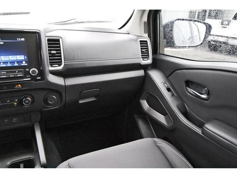 Used 2024 Nissan Frontier SV w/ Technology Package RWD image 10