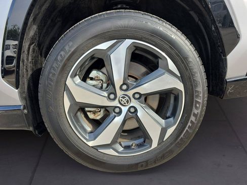 Used 2024 Toyota RAV4 SE w/ Weather & Moonroof Package AWD/4WD image 14
