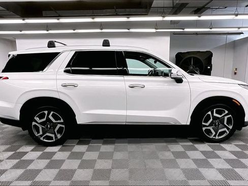 Used 2023 Hyundai Palisade Limited FWD image 14