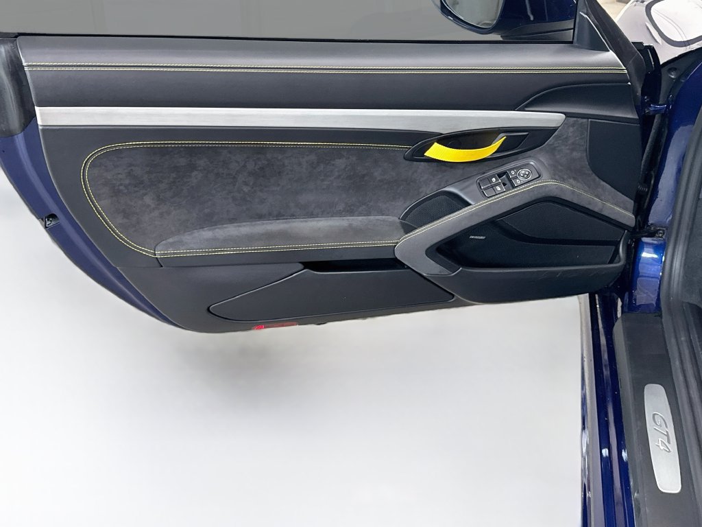 Used 2020 Porsche 718 Cayman GT4 RWD image 29