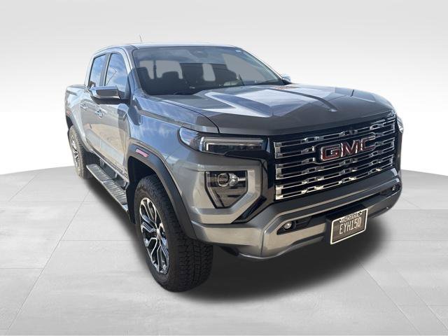 Used 2025 GMC Canyon Denali AWD/4WD image 7