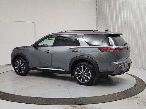 New 2026 Nissan Pathfinder Platinum FWD image 5