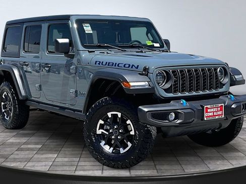 Used 2025 Jeep Wrangler Unlimited Rubicon 4xe w/ Convenience Group AWD/4WD image 35