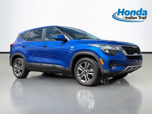 Used 2021 Kia Seltos LX image 1