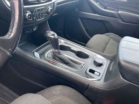 Used 2020 Chevrolet Traverse LT FWD image 20