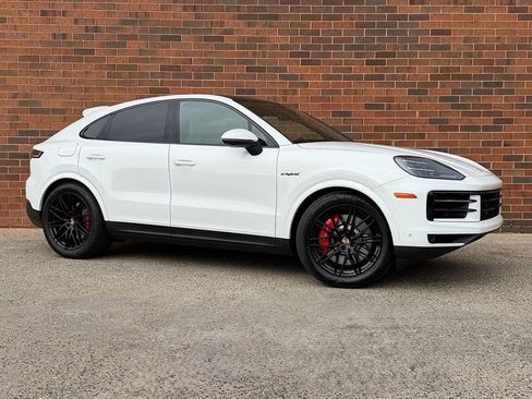 New 2026 Porsche Cayenne S AWD/4WD image 9