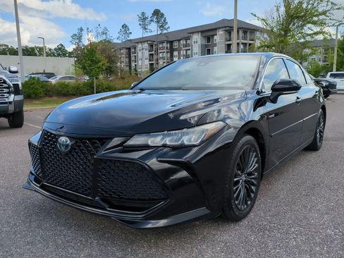 Used 2019 Toyota Avalon XSE w/ Protection Package FWD image 2