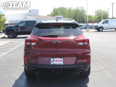 Used 2023 Chevrolet TrailBlazer RS w/ Sun and Liftgate Package FWD image 5