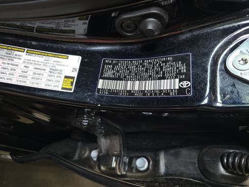 Used 2025 Toyota Corolla LE FWD image 35