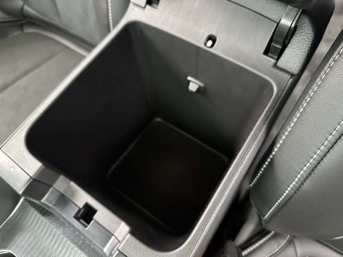 New 2025 Jeep Grand Cherokee L Laredo image 30