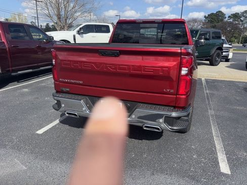 Used 2024 Chevrolet Silverado 1500 LTZ image 7