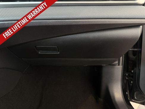 Used 2025 Toyota Camry SE FWD image 36