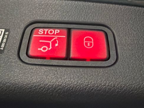 Certified 2026 Mercedes-Benz GLC 300 image 17