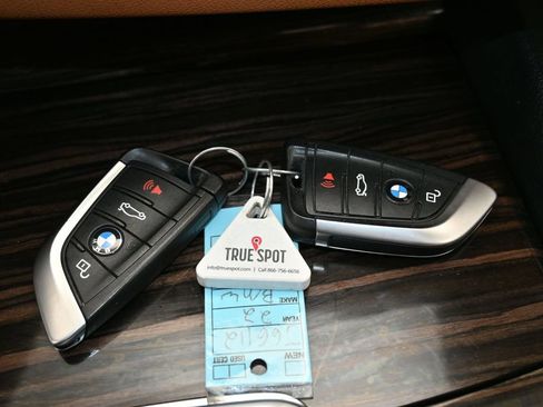 Used 2022 BMW 530i xDrive w/ Convenience Package AWD/4WD image 31