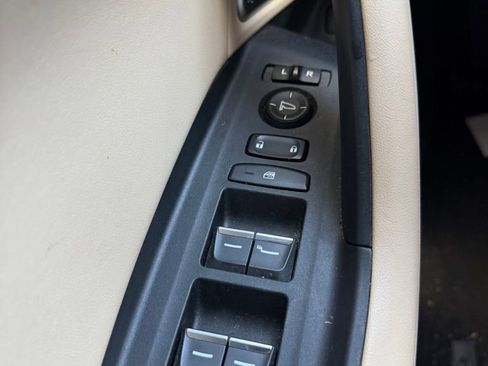 Used 2023 Acura TLX w/ Technology Package FWD image 18