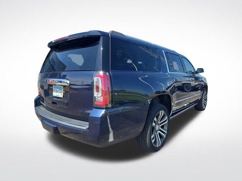 Used 2020 GMC Yukon XL Denali w/ Denali Ultimate Package AWD/4WD image 3