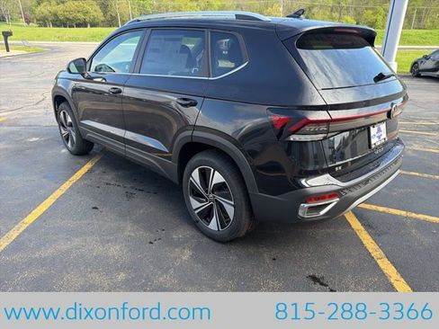 New 2026 Volkswagen Taos SE AWD/4WD image 5