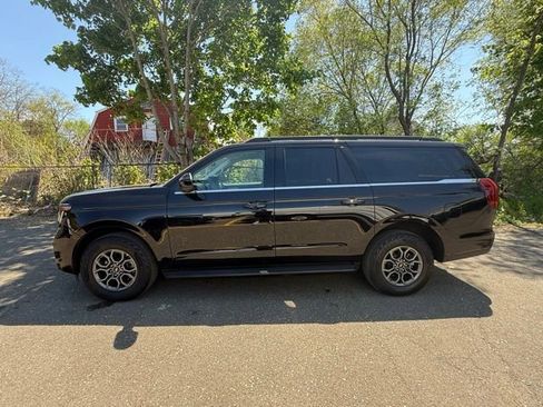 Certified 2025 Ford Expedition Max Active AWD/4WD image 2