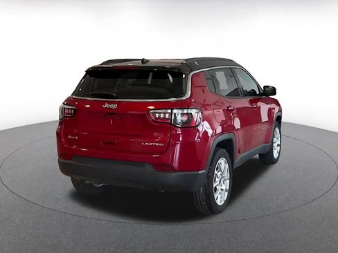 Used 2025 Jeep Compass Limited image 14