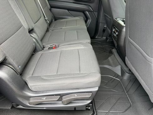 Certified 2025 Chevrolet Suburban LS AWD/4WD image 13