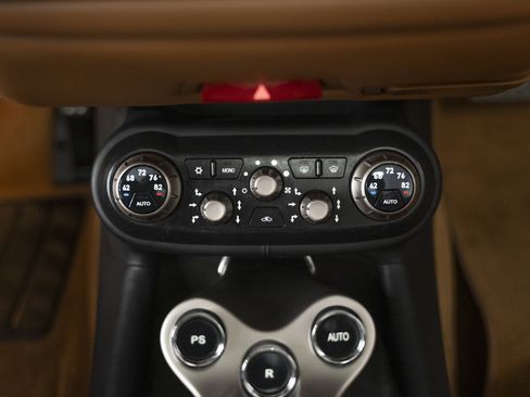 Used 2010 Ferrari California image 51