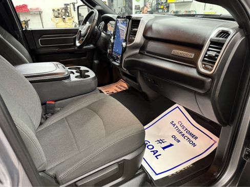 Used 2024 RAM 2500 Big Horn w/ Night Edition image 32