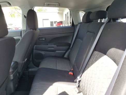 Used 2023 Mitsubishi Outlander Sport LE image 16