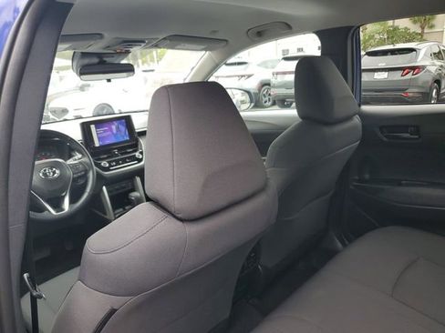 Used 2025 Toyota Corolla Cross LE FWD image 24