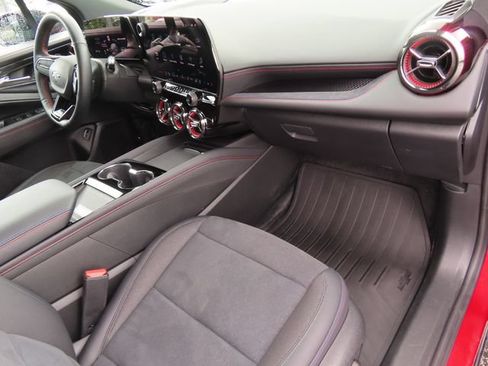 Used 2025 Chevrolet Blazer EV RS AWD/4WD image 45