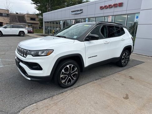 Certified 2022 Jeep Compass Limited AWD/4WD image 3