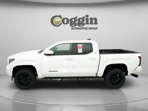 New 2026 Toyota Tacoma SR5 AWD/4WD image 5