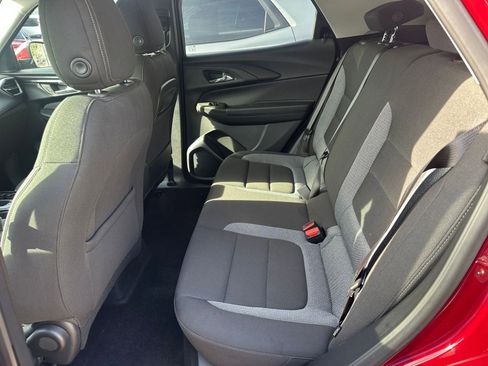 Used 2025 Chevrolet TrailBlazer LT FWD image 24