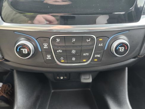 Used 2018 Chevrolet Traverse LT image 23