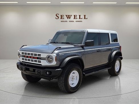 Used 2025 Ford Bronco Heritage Edition AWD/4WD image 1