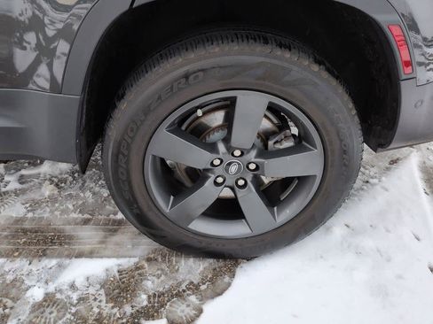 Used 2024 Land Rover Defender 130 S image 13