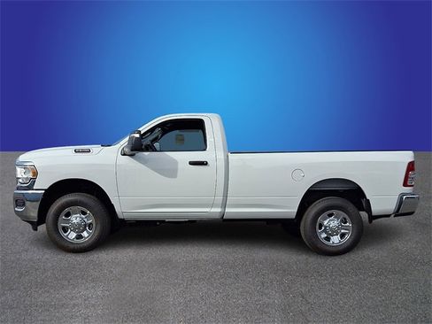 Used 2024 RAM 2500 Tradesman w/ Chrome Appearance Group image 7