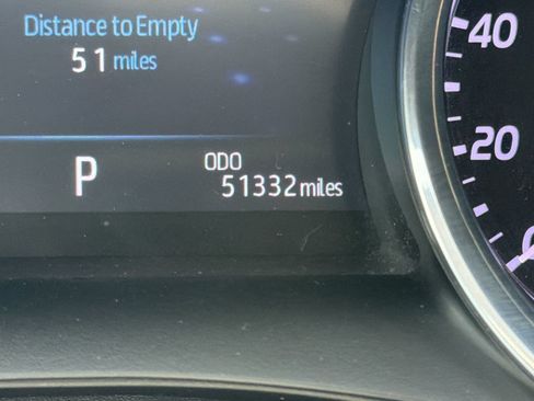 Used 2020 Toyota Camry XLE FWD image 21