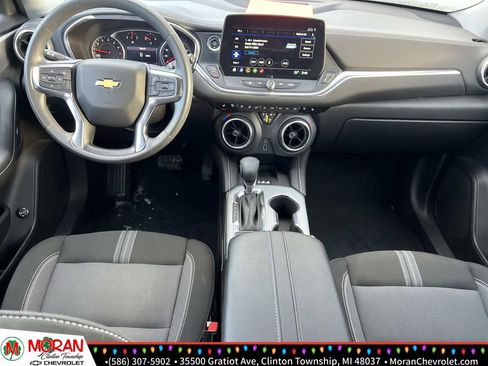Certified 2024 Chevrolet Blazer LT w/ Convenience Package image 12