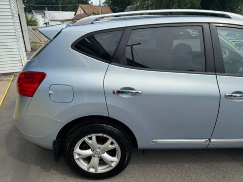 Used 2011 Nissan Rogue SV w/ Premium Pkg AWD/4WD image 10