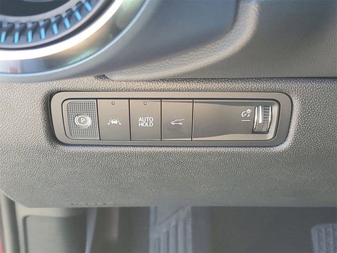 New 2025 Chevrolet Equinox EV LT image 29