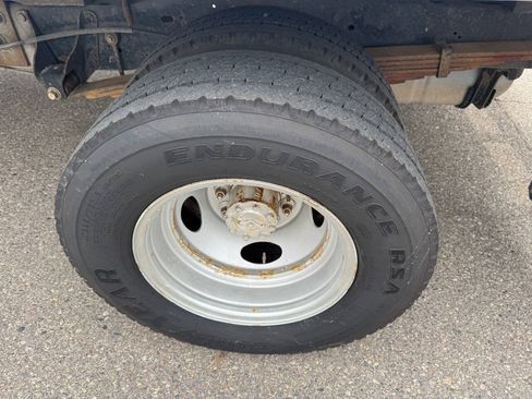 Used 2012 Ford E-450 and Econoline 450 Super Duty RWD image 9