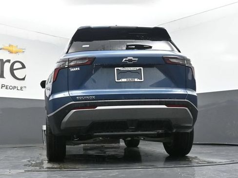 New 2026 Chevrolet Equinox LT w/ Safety and Technology Package FWD image 32
