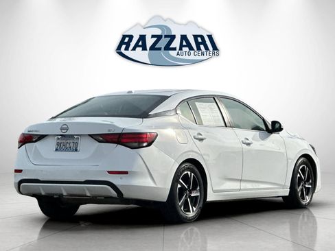 Used 2024 Nissan Sentra SV image 3