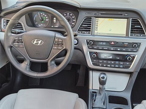 Used 2017 Hyundai Sonata Limited w/ Ultimate Package 02 image 26