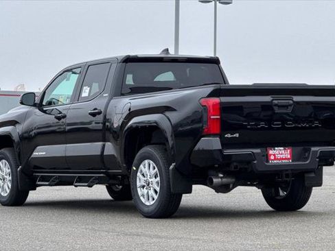 Certified 2026 Toyota Tacoma SR5 AWD/4WD image 6