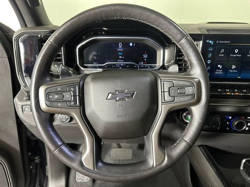 Used 2022 Chevrolet Silverado 1500 ZR2 w/ Technology Package AWD/4WD image 12