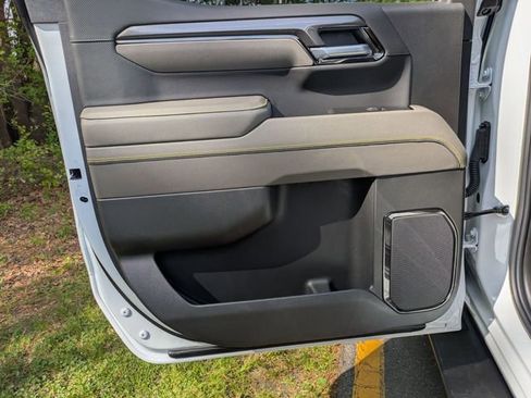 New 2026 Chevrolet Silverado 1500 ZR2 image 26