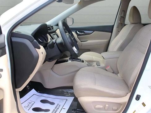 Used 2020 Nissan Rogue SV image 13