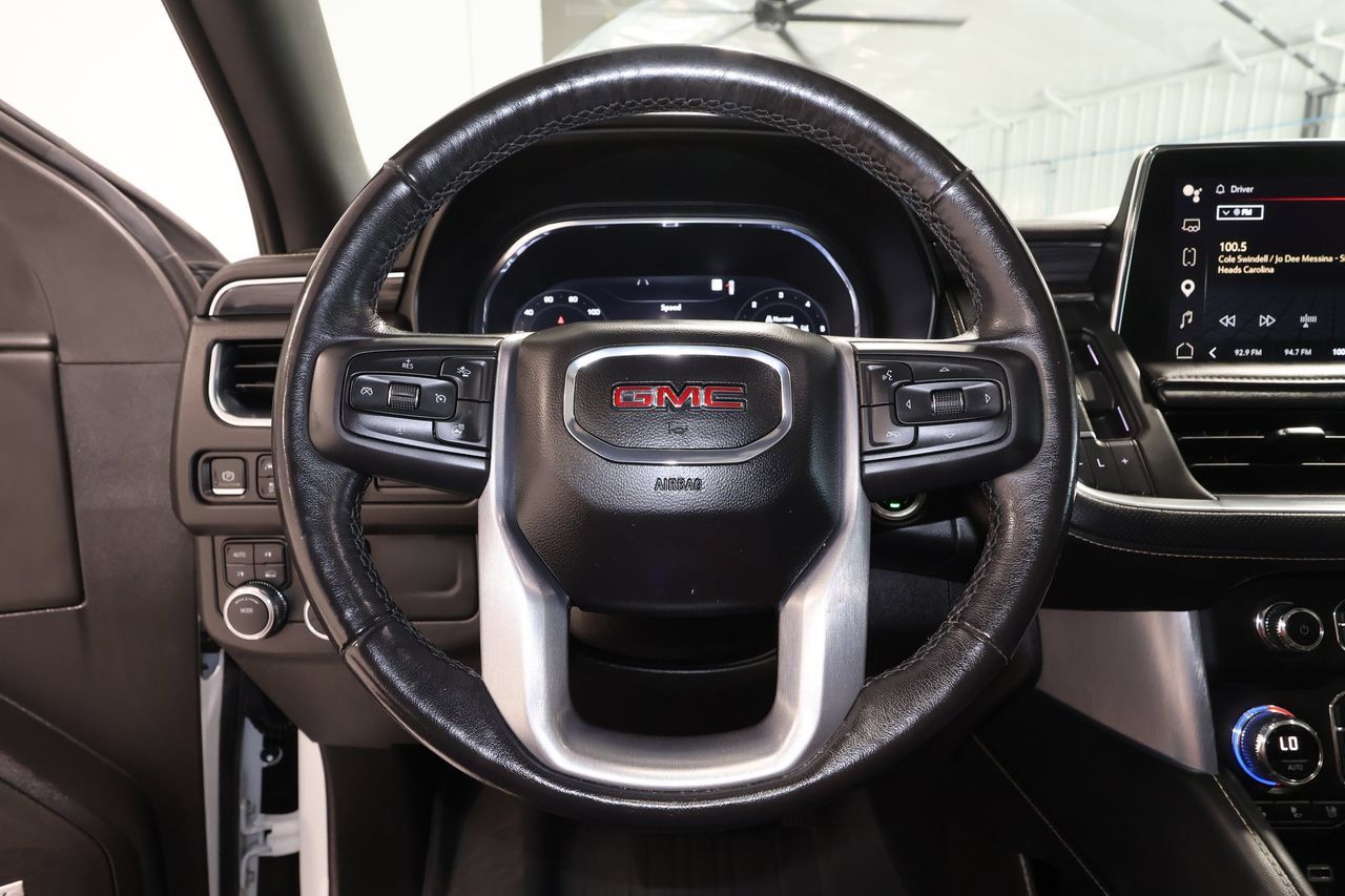 Used 2022 GMC Yukon XL SLT w/ SLT Premium Package AWD/4WD image 10