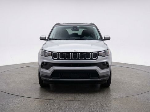 Used 2025 Jeep Compass Limited image 2